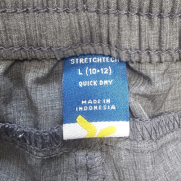 Old Navy Stretchtech Gray Shorts Large 10-12 - Picture 7 of 9